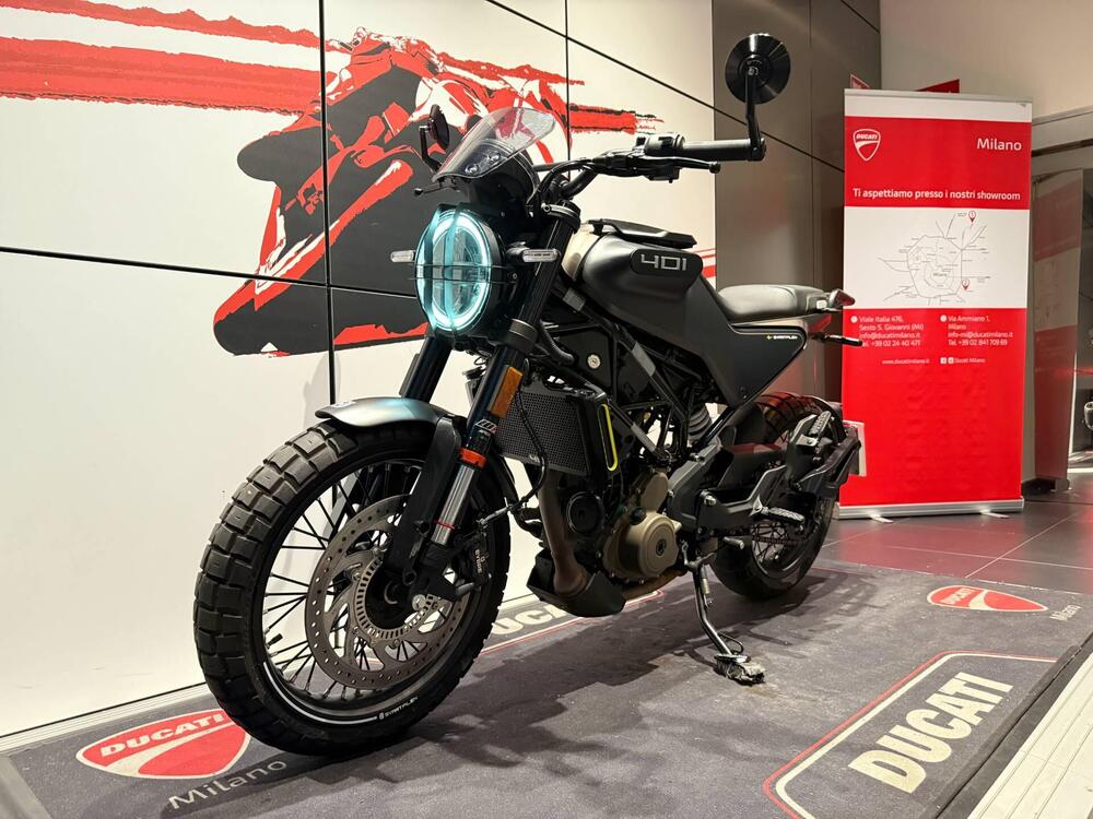 Husqvarna Svartpilen 401 (2021 - 23) (14)