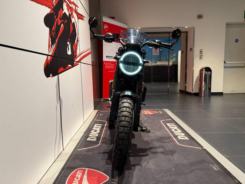 Husqvarna Svartpilen 401 (2021 - 23) (15)