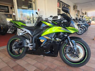 Honda CBR 600 RR (2009 - 12) usata