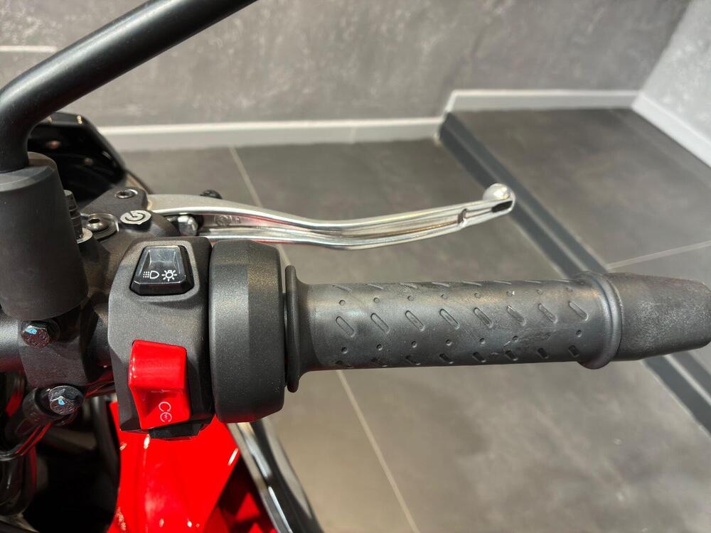 Aprilia Tuono 660 (2021 - 25) (12)