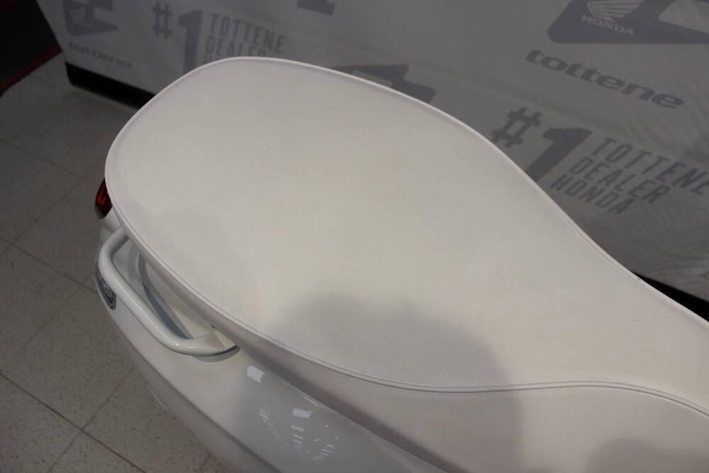 Vespa Sprint 50 Justin Bieber (2022 - 24) (5)