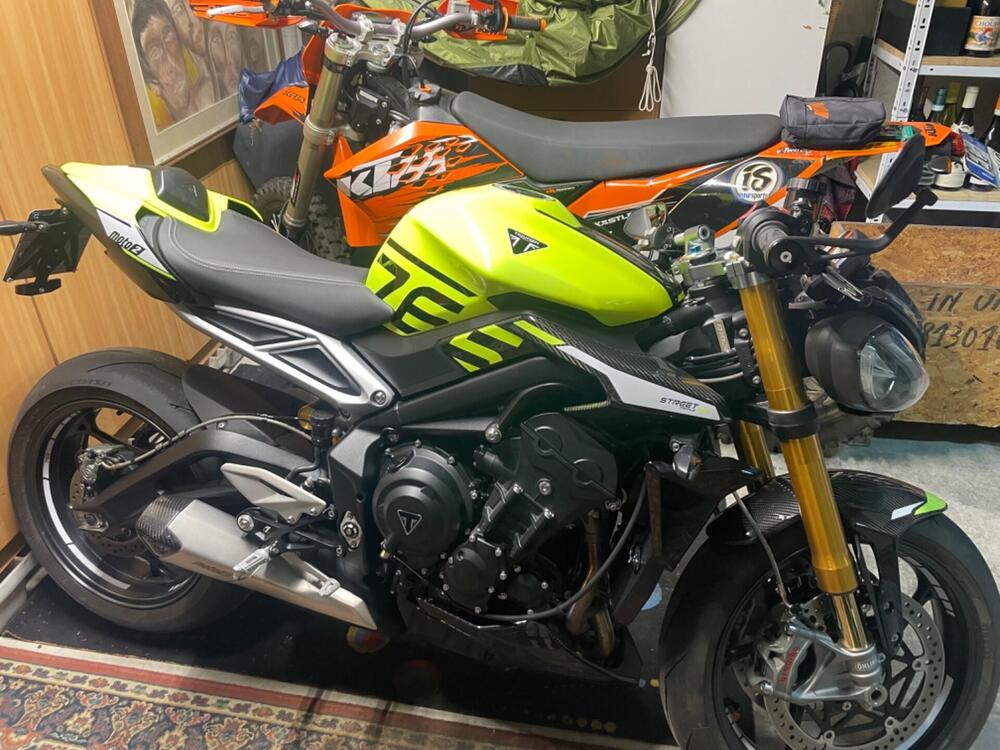 Triumph Street Triple 765 Moto2 Edition (2023 - 24) (4)