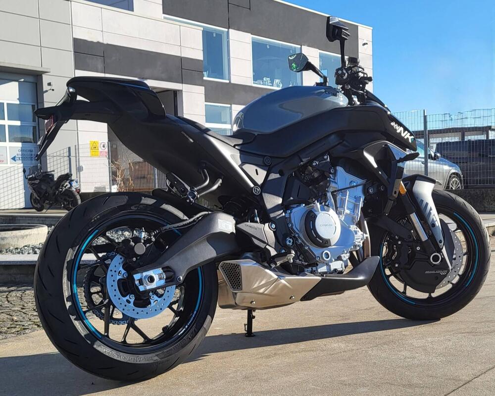 CFMOTO 675NK (2025 - 26) (2)