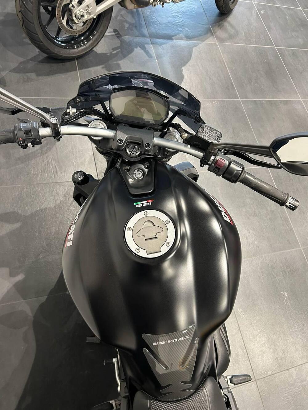 Ducati Monster 821 Dark ABS (2014 - 16) (9)