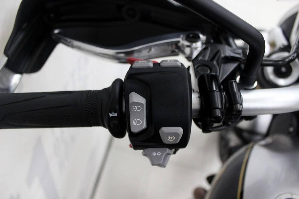 Triumph Scrambler 1200 XE Icon Edition (2025 - 26) (7)