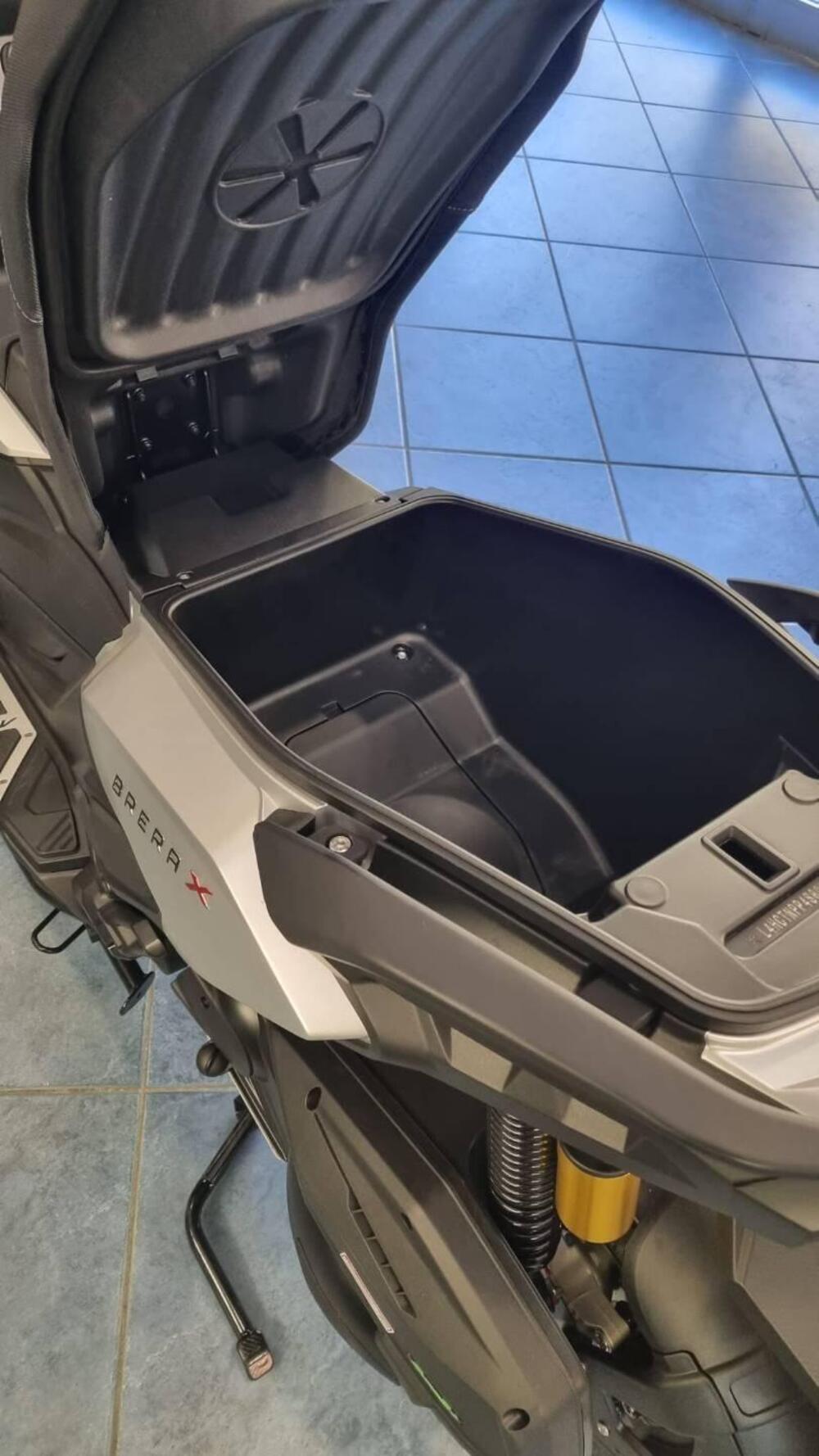 Kl Brera X 300 (2025 - 26) (5)