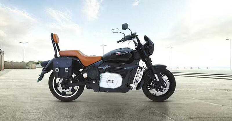 Komaki MX16 Pro, la maxi-cruiser elettrica che non teme le lunghe distanze