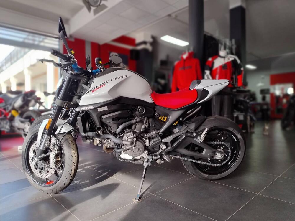 Ducati Monster 937 + (2021 - 25) (2)