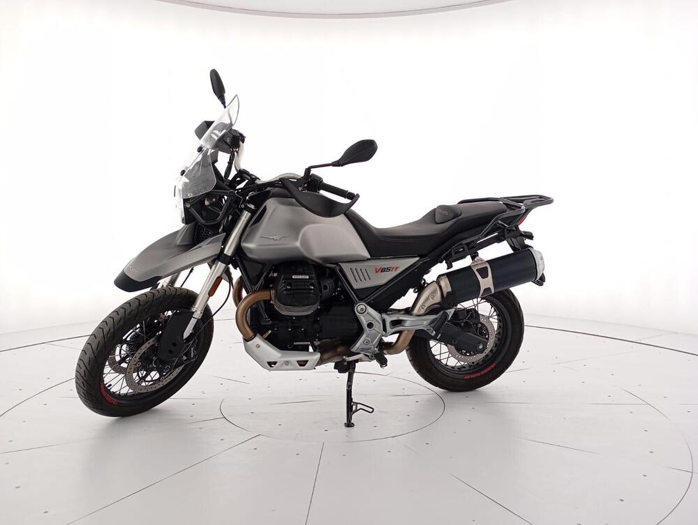 Moto Guzzi V85 TT (2021 - 23) (6)