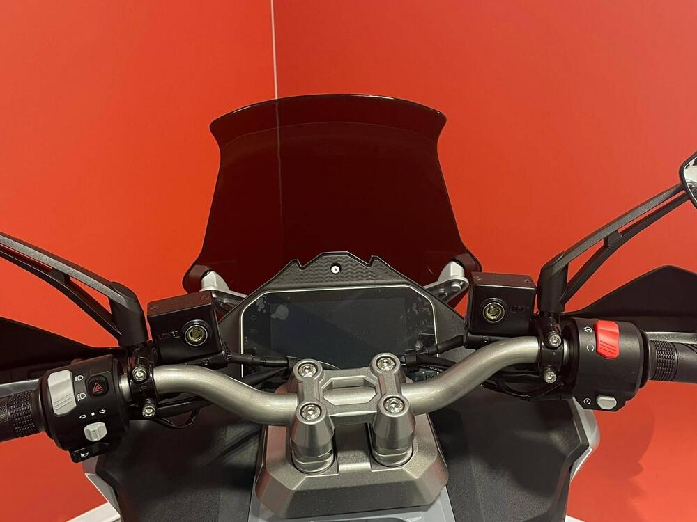 Sym ADX 300 (2024 - 26) (7)