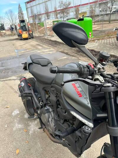 Ducati Monster 937 + (2021 - 25) usata