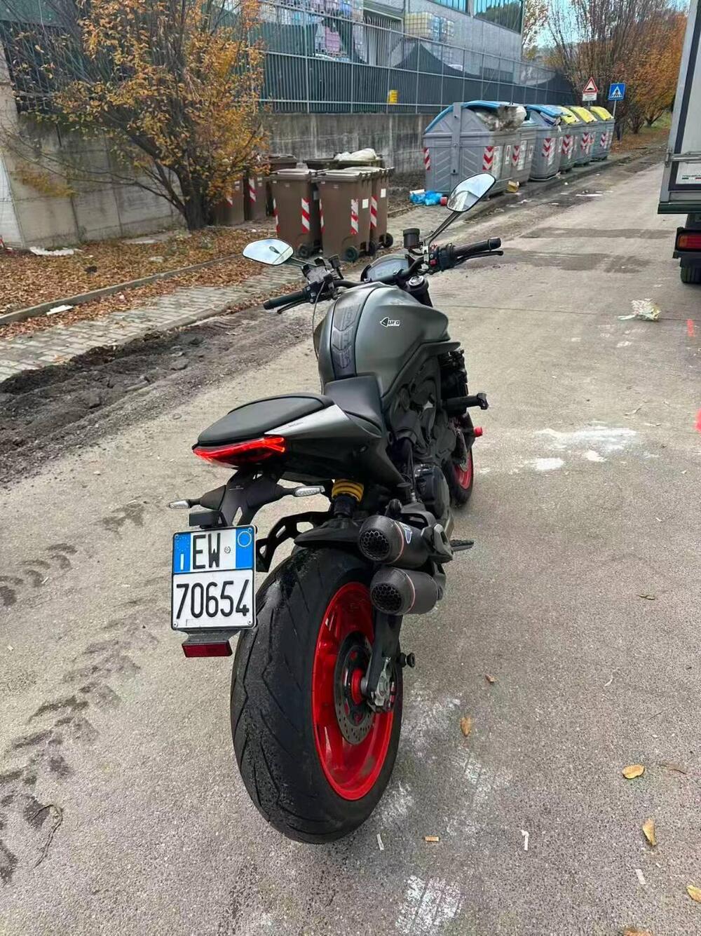 Ducati Monster 937 + (2021 - 25) (2)