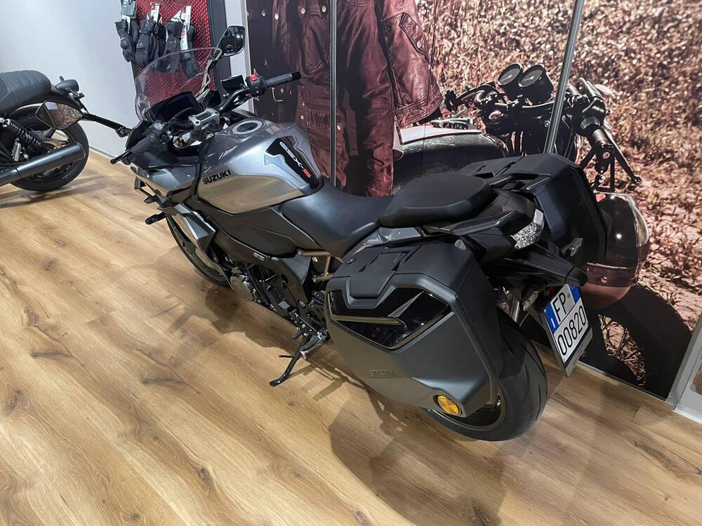 Suzuki GSX-S1000GT (2025 - 26) (5)