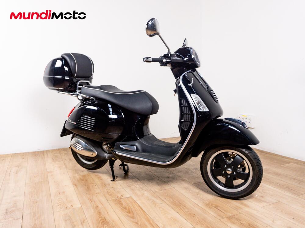 Vespa GTS 300 Hpe Touring (2019) (2)
