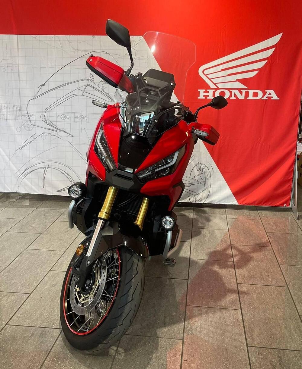 Honda X-ADV 750 DCT (2021 - 24) (2)
