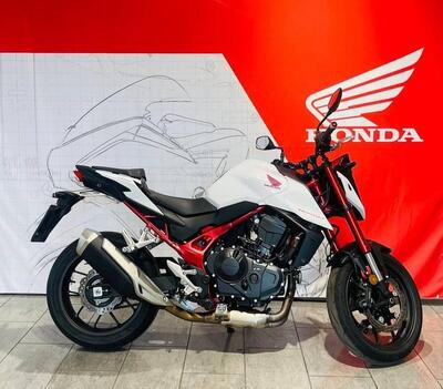 Honda CB 750 Hornet (2023 - 24) usata