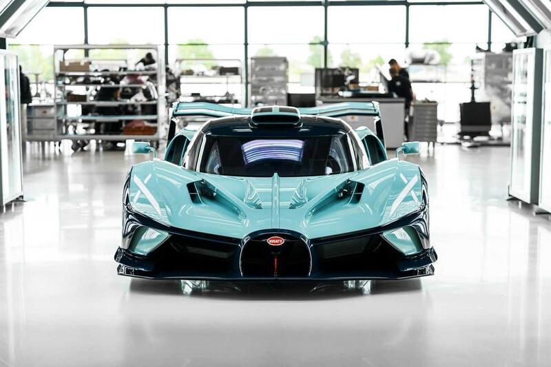 Bugatti Bolide, addio al mito: consegnato l&#039;ultimo esemplare della hypercar da pista pi&ugrave; estrema