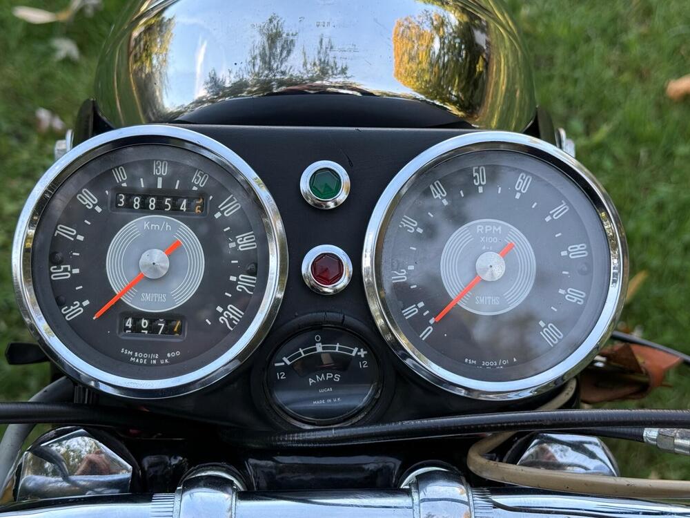 Triumph T150 Trident (13)