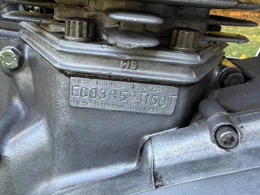 Triumph T150 Trident (19)
