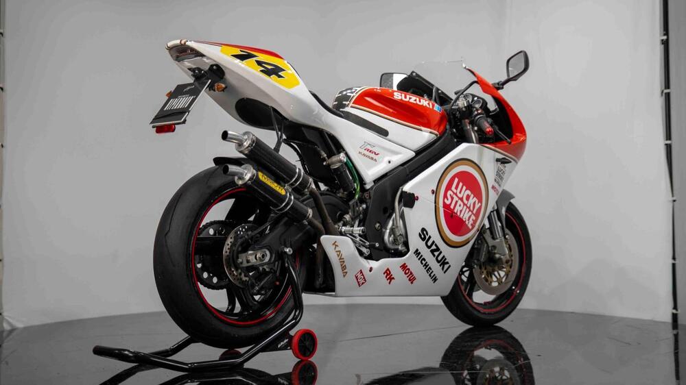 Suzuki RGV 250 GAMMA (7)