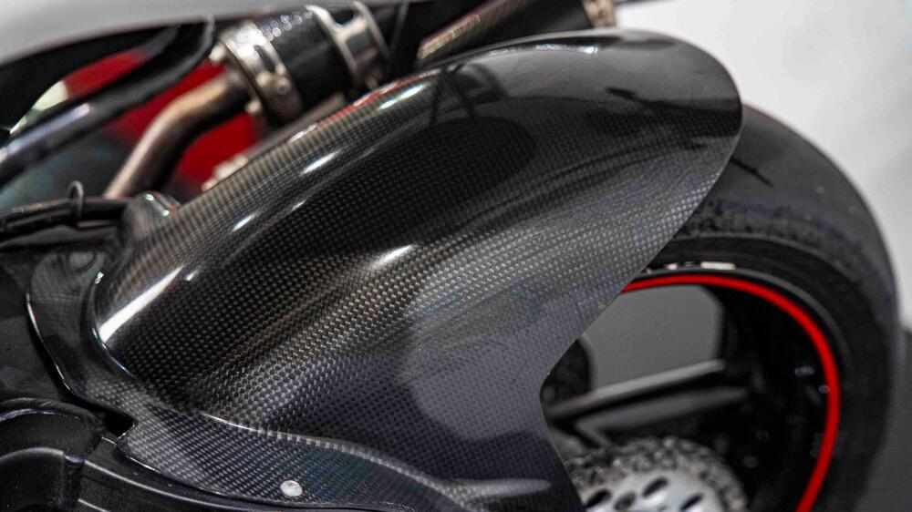 Suzuki RGV 250 GAMMA (17)