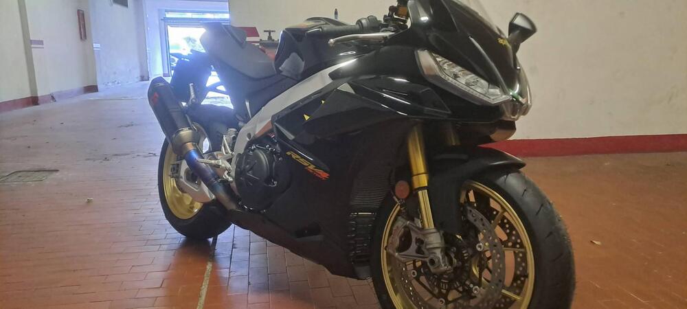 Aprilia RSV4 1100 Factory (2021 - 24) (8)