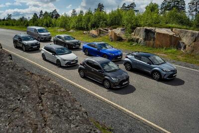 Toyota accelera sulla strategia multi-tecnologica: l&rsquo;offerta si amplia tra Full Hybrid, Plug-in ed elettrico puro