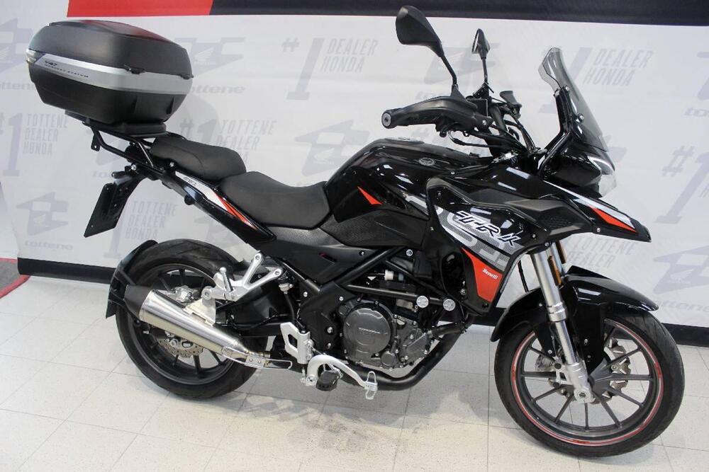 Benelli TRK 251 (2022 - 25) (3)