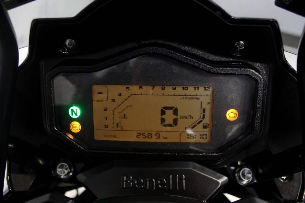 Benelli TRK 251 (2022 - 25) (6)