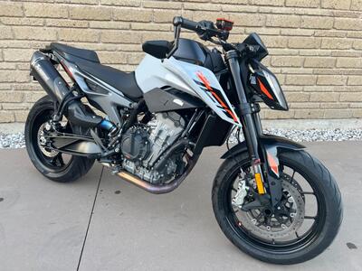 KTM 790 Duke L (2023 - 24) usata