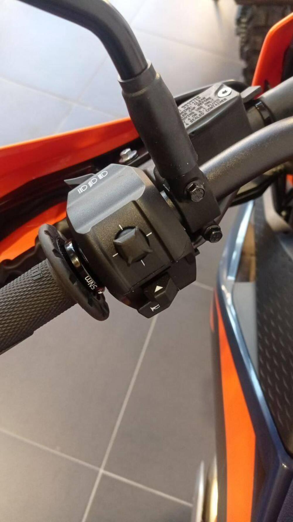 KTM 690 SMC R (2026) (6)