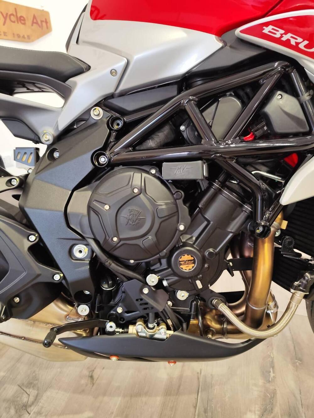 MV Agusta Brutale 800 RR Ottantesimo (2025 - 26) (16)