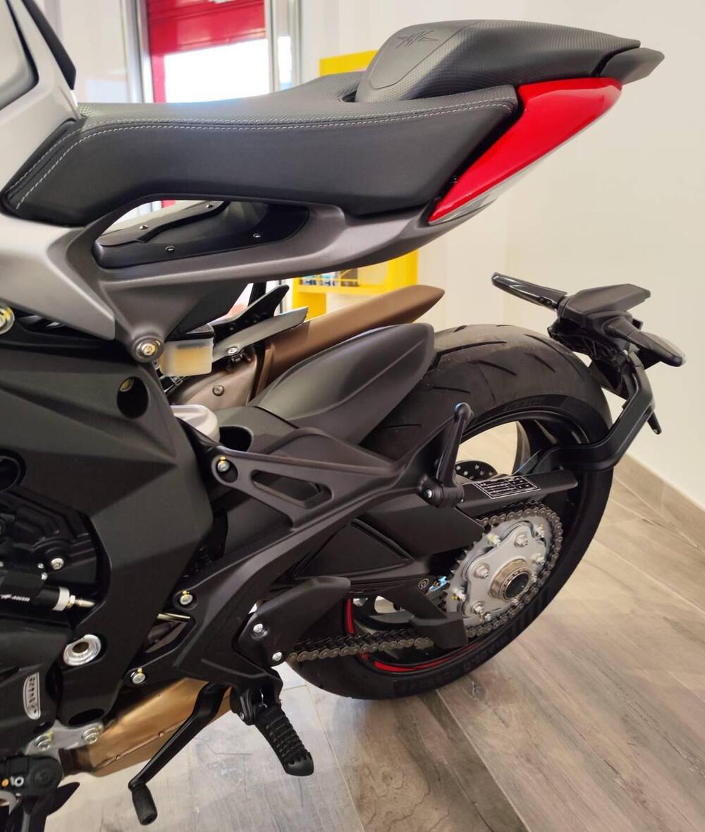 MV Agusta Brutale 800 RR Ottantesimo (2025 - 26) (17)