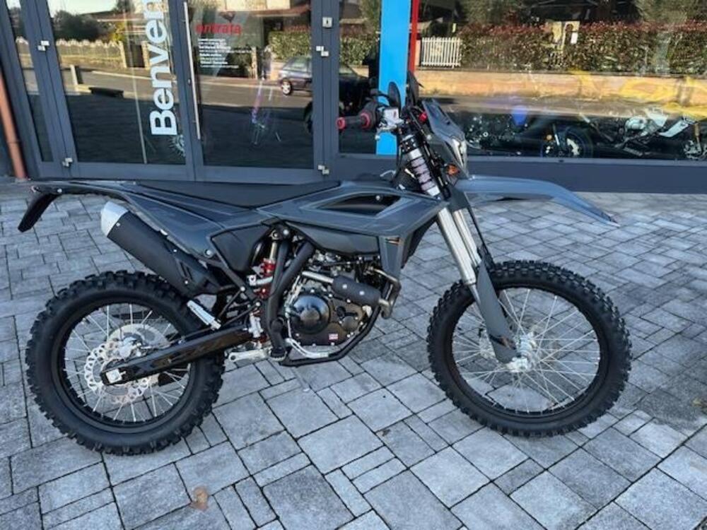 Betamotor RR 125 4T Enduro T - X Special Edition (2025 - 26) (3)