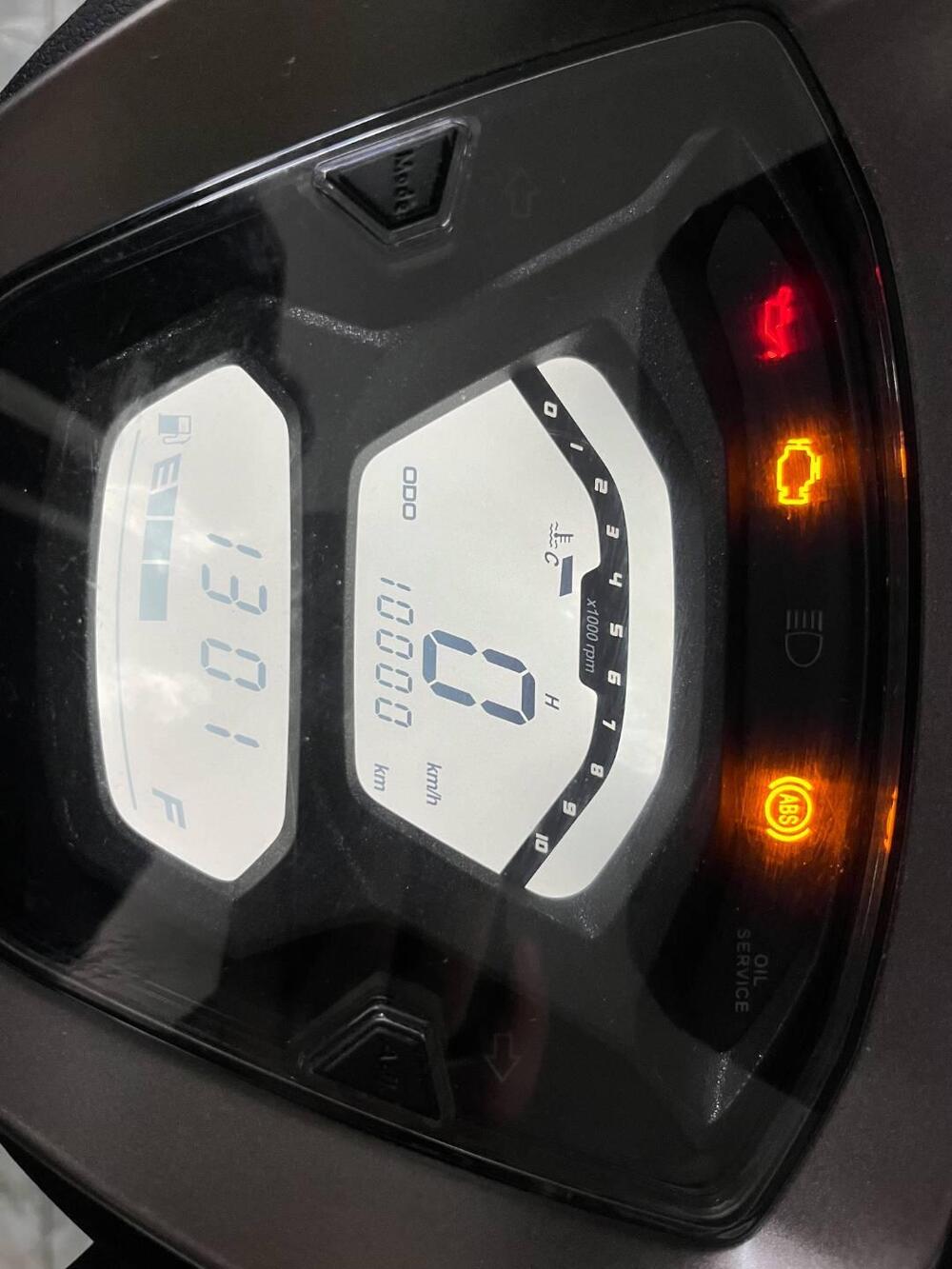 Kymco Agility 300i (2021 - 25) (7)