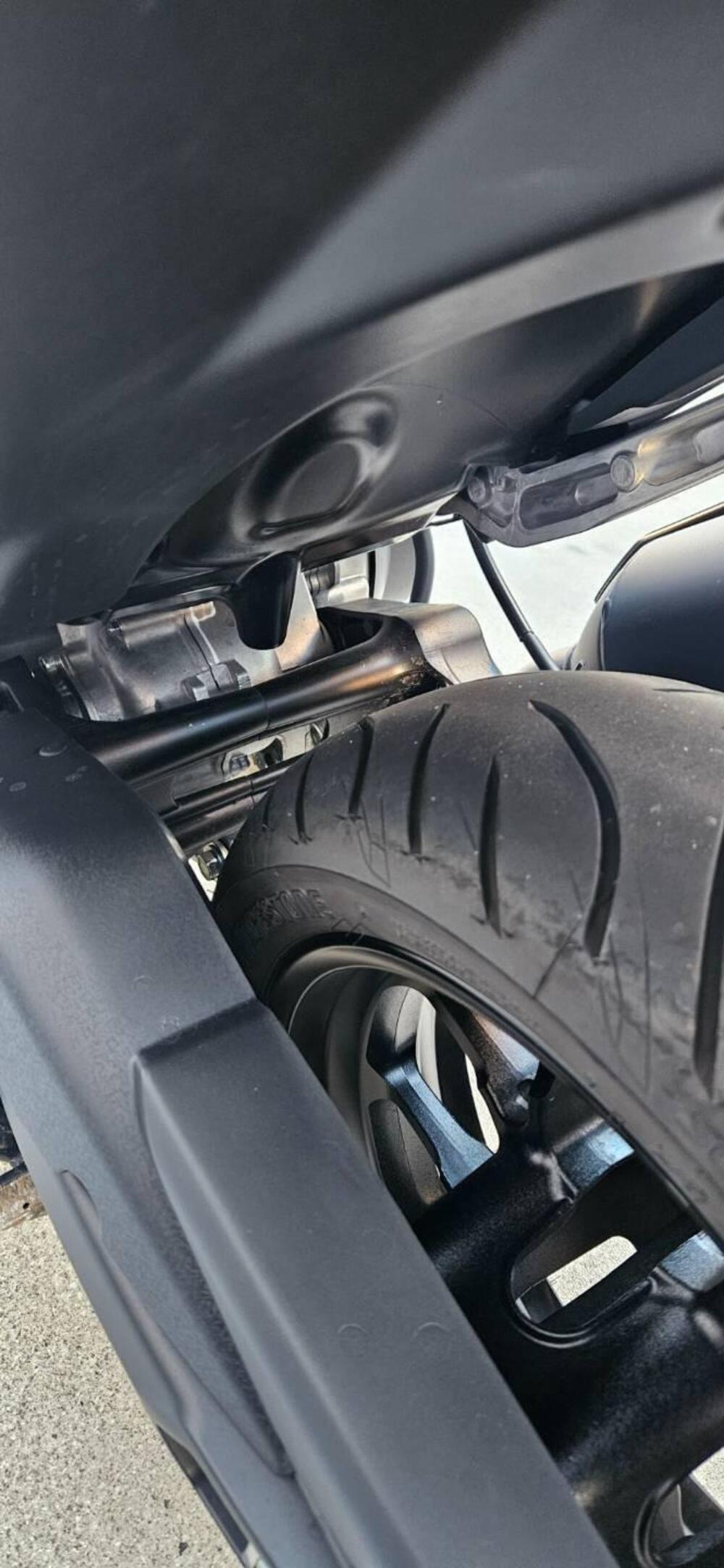 Yamaha T-Max 560 Tech Max (2022 - 24) (7)