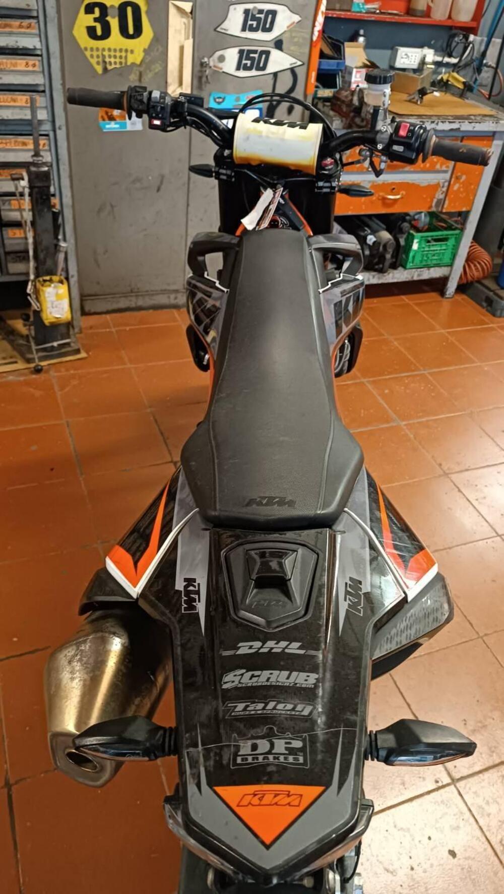 KTM 690 SMC R (2019 - 20) (3)