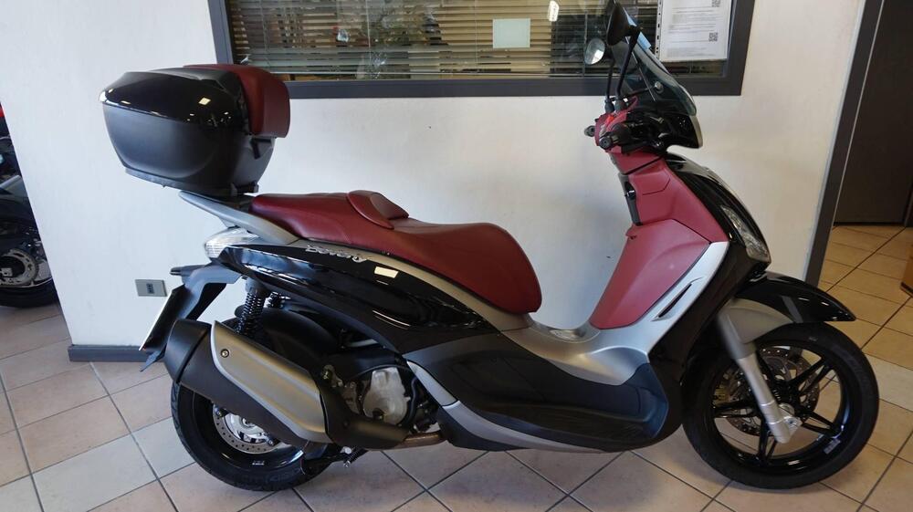 Piaggio Beverly 350 SportTouring ie (2011 - 15)