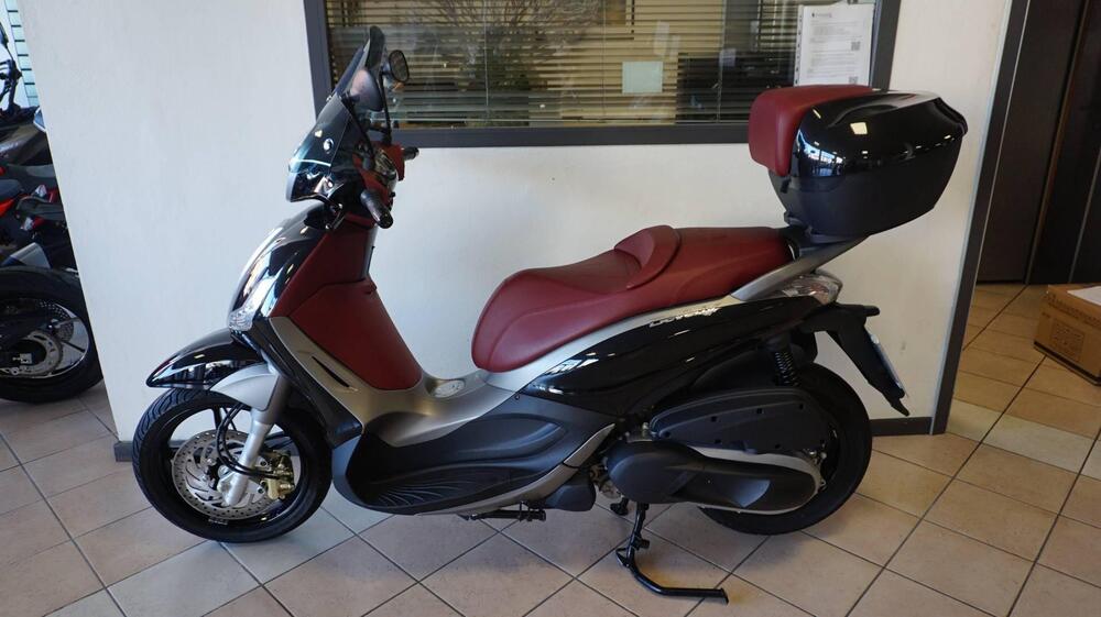 Piaggio Beverly 350 SportTouring ie (2011 - 15) (4)