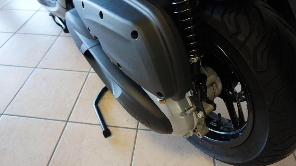 Piaggio Beverly 350 SportTouring ie (2011 - 15) (7)