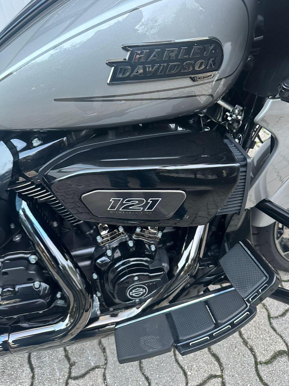 Harley-Davidson CVO Road Glide (2023) (9)