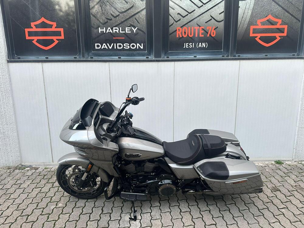Harley-Davidson CVO Road Glide (2023) (2)