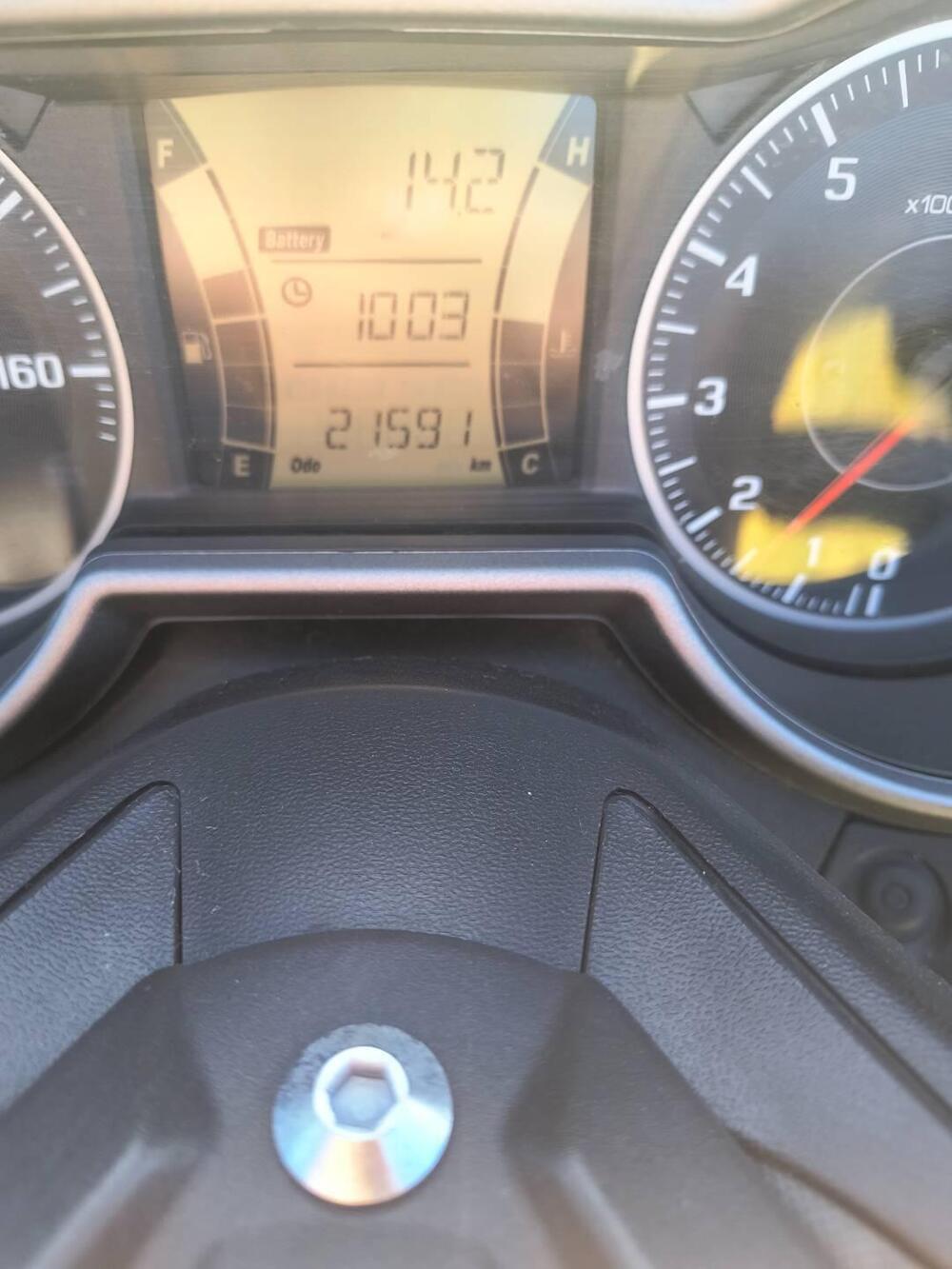 Yamaha X-Max 300 ABS (2017 - 20) (6)