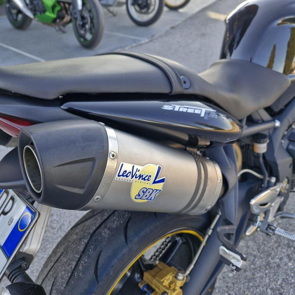 Triumph Street Triple (2007 - 12) (8)