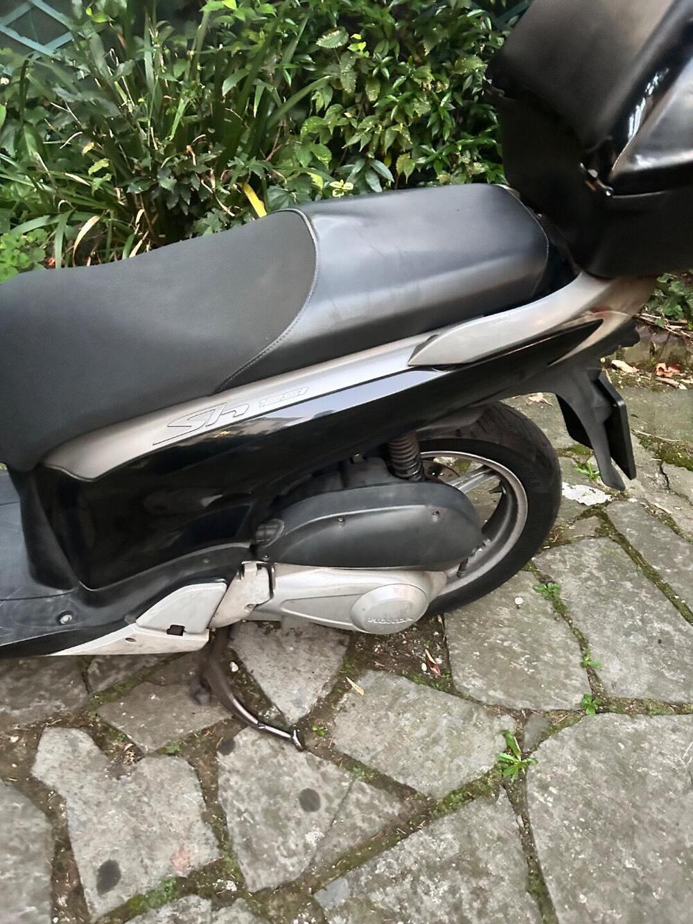 Honda SH 125 i (2009 - 12) (2)