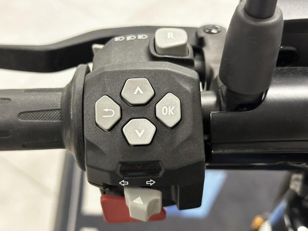 Bmw CE 02 AM (2024 - 26) (8)