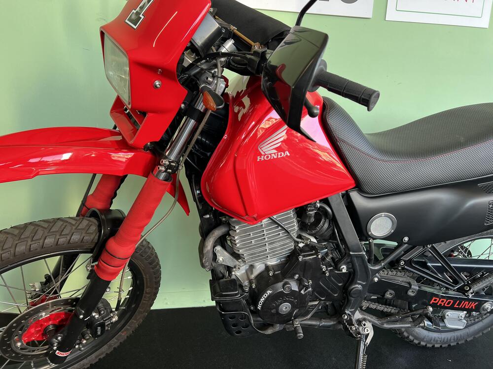 Honda NX 650 Dominator (1988 - 90) (15)