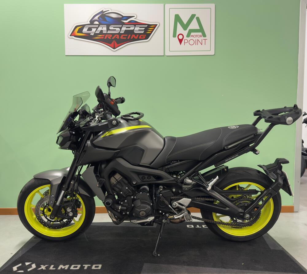 Yamaha MT-09 (2017 - 20) (2)