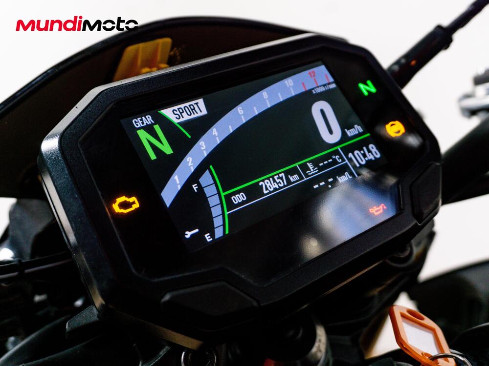 Kawasaki Z 900 SE (2025 - 26) (12)