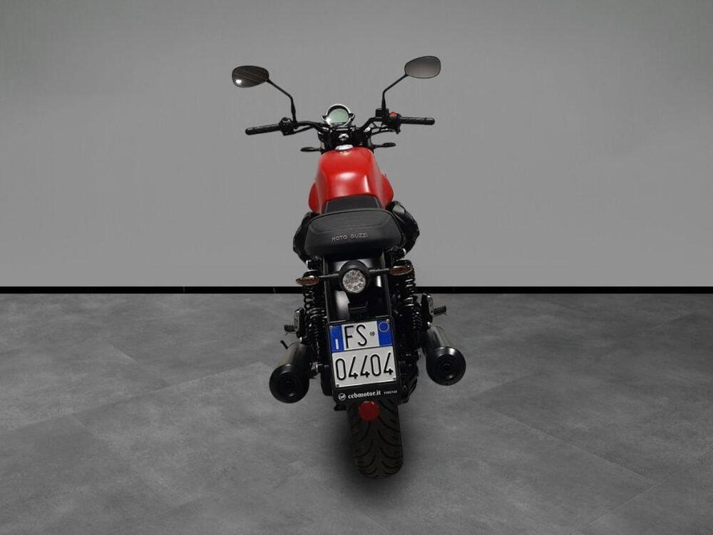 Moto Guzzi V7 Stone (2025 - 26) (4)
